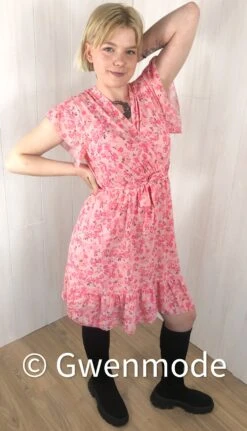 Robe Fleurie Avec Volants Rose