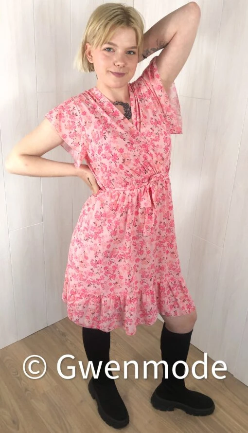 Robe Fleurie Avec Volants Rose
