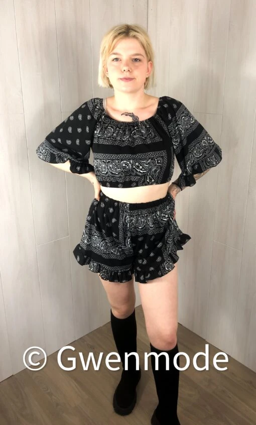 Ensemble Short Et Top Noir Et Blanc Tribal – Image 2
